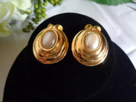 FENDI  Gold Plate Faux Pearl Clip on Earrings Ico… - image 3