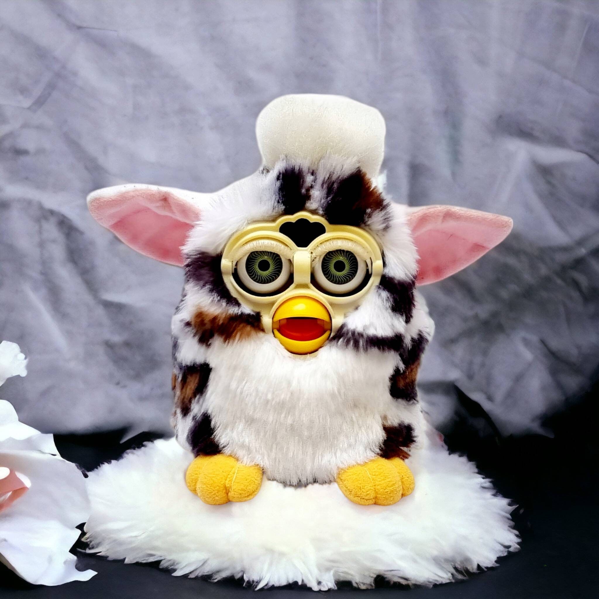 Vintage Furby 1998 SNOW LEOPARD Furby Plush Toy Model 70-800