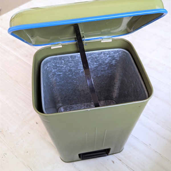 Kitchen Trash Can - Etsy
