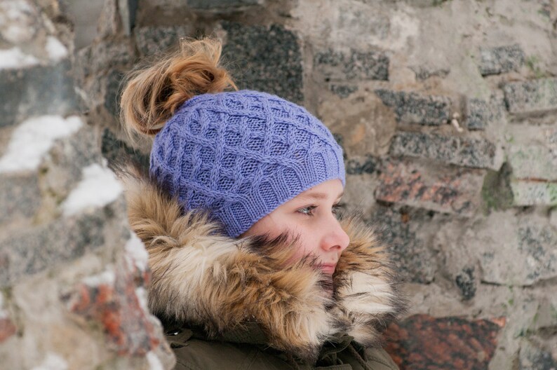 PDF knitting pattern Knit hat pattern Messy Bun Criss Cross afbeelding 4