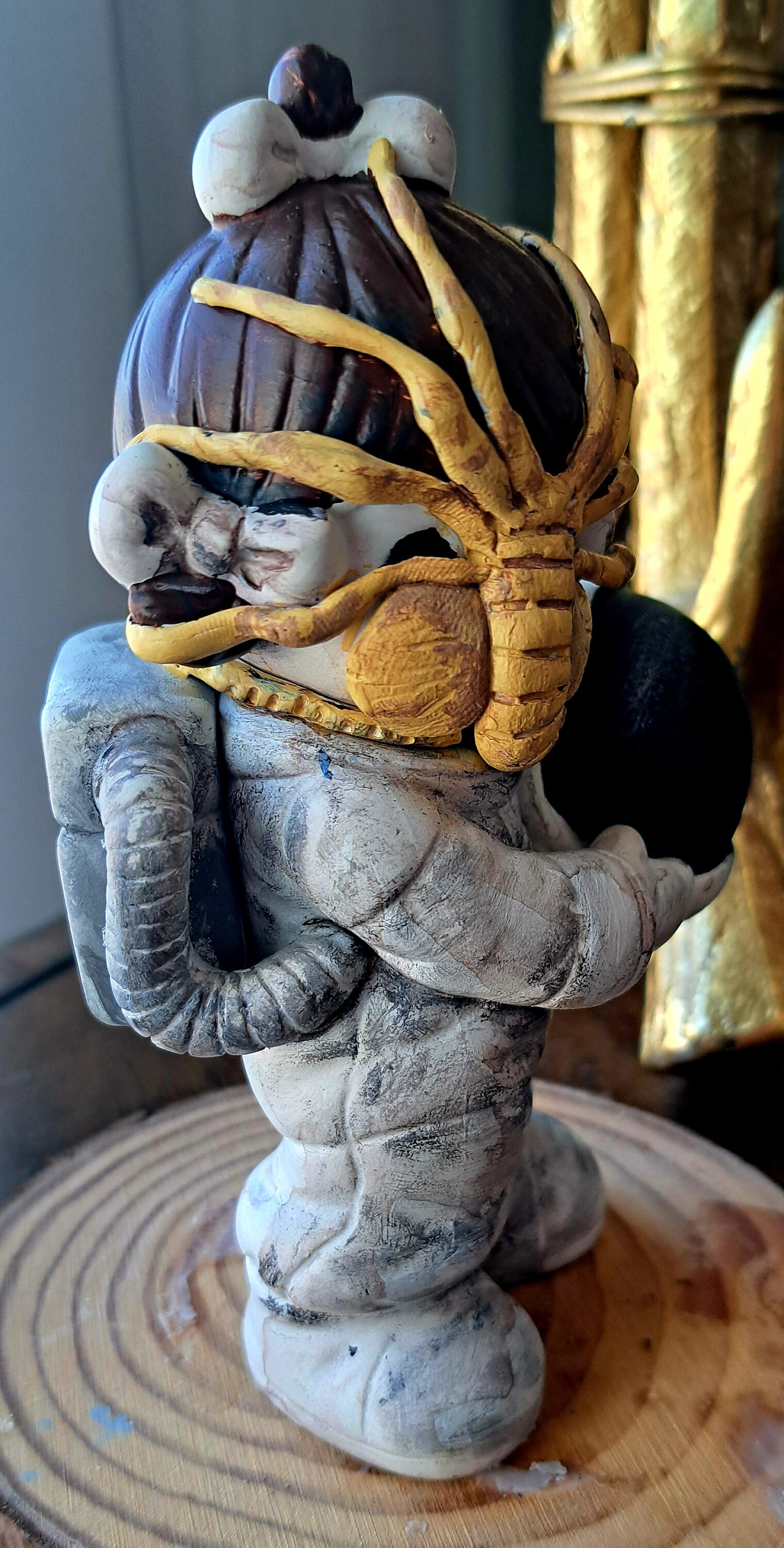 Not so Precious Morbid Moments Alien Ripley Facehugger Astronaut Xenomorph Horror Figurine