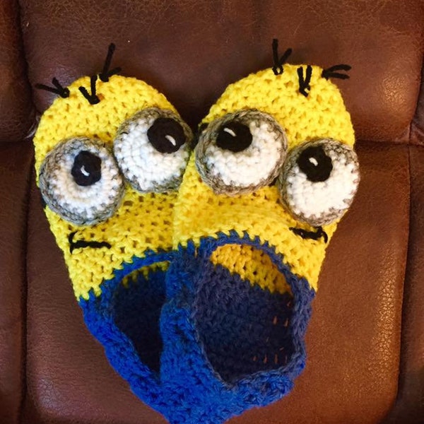 mens minion slippers