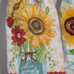 Toalla doble de ganchillo con girasoles, decoración de girasoles, regalo de inauguración de casa, superventas y cantidad limitada. imagen 2