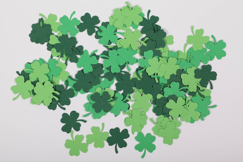 100 Kleeblätter Glücksbringer in einem Grün-Mix Bild 1