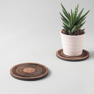 Op-Art - OpArt - Bridget Riley - 60s design - walnut drinks coasters - unusual gift - gift wrapped - retro style - Twiggy - David Hockney