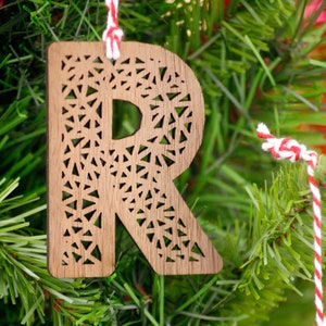 Decoración del árbol de Navidad - decoración de letras colgantes - Etiqueta de regalo de Navidad - Etiqueta de nombre de Navidad - envoltura de regalo contemporánea - decoraciones modernas para árboles