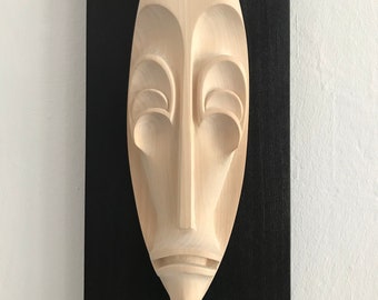 Peça única, artística e feita à mão - TribalMask V - Máscara de madeira de tília, entalhada à mão, original, única e linda. Um presente especial.