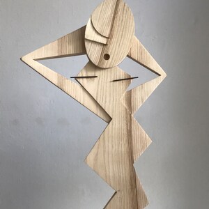 Lula Woodnsculpture image 3