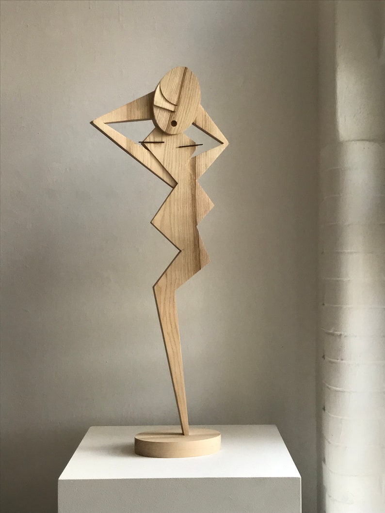 Lula Woodnsculpture image 2