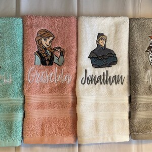 Personalized towel set with Frozen characters Elsa/Anna/Olaf/ Sven/ Kristof