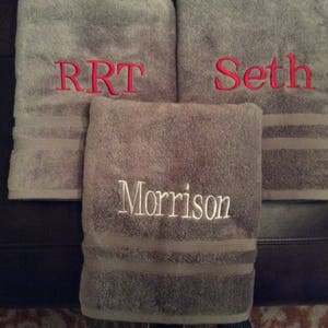 Personalized towels / monogrammed towels /wedding gift/ bridesmaid gift /towels/ shower gift