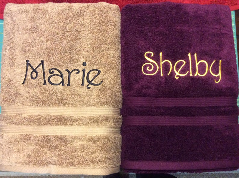 Monogrammed / personalized bath towel/ sets bridesmaid gift/ maid of honor gift personalized towels image 5