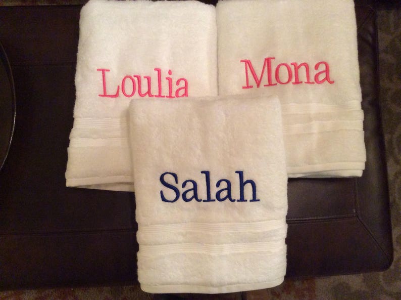 Monogrammed / personalized bath towel/ sets bridesmaid gift/ maid of honor gift personalized towels image 6