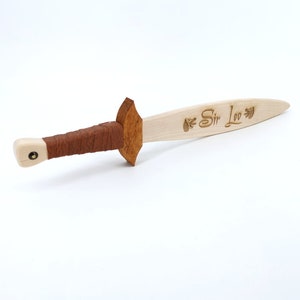 Knight's Sword Wood Nombre pequeño - Domador de dragones