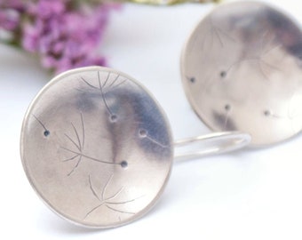 Dandelion flowers earrings hand engraved circle earrings, dandelion seeds silver dangle earrings, round silver boho earrings wish earrings