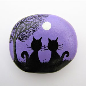 Geschilderde steen, kattenmagneet, rotsschildering, kattenkunst, handgeschilderde kiezelsteen, Kitty magneet, miniatuurkunst, zwarte kat schilderij, rotskunstsilhouet afbeelding 2