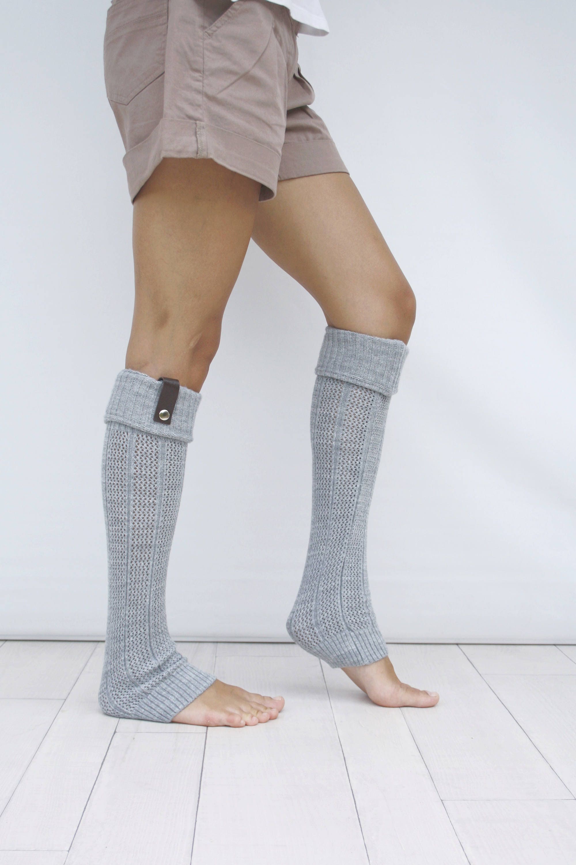 Gray Knitted Legwarmer With Light Brown Leather Rivet