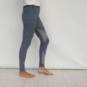Leggings de punto azul vaquero con estampado de triángulos grises, leggings para mujer, regalo de ropa, regalo de San Valentín, regalos para ella