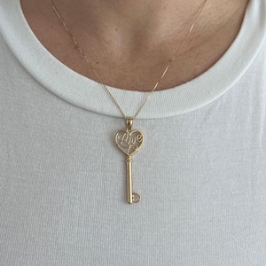 14K Yellow Gold Heart Love Key Pendent on Box Chain, 18&quot; Long, Fashion Necklace, Love Pendent, Real Gold Chain, Women