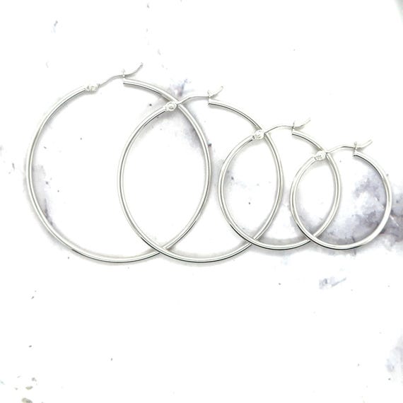 Orecchini A Cerchio Canna Tubolare ø 57 Mm Con Chiusura A Scattino Placcati Oro Bianco In Argento 925 - Foto 8