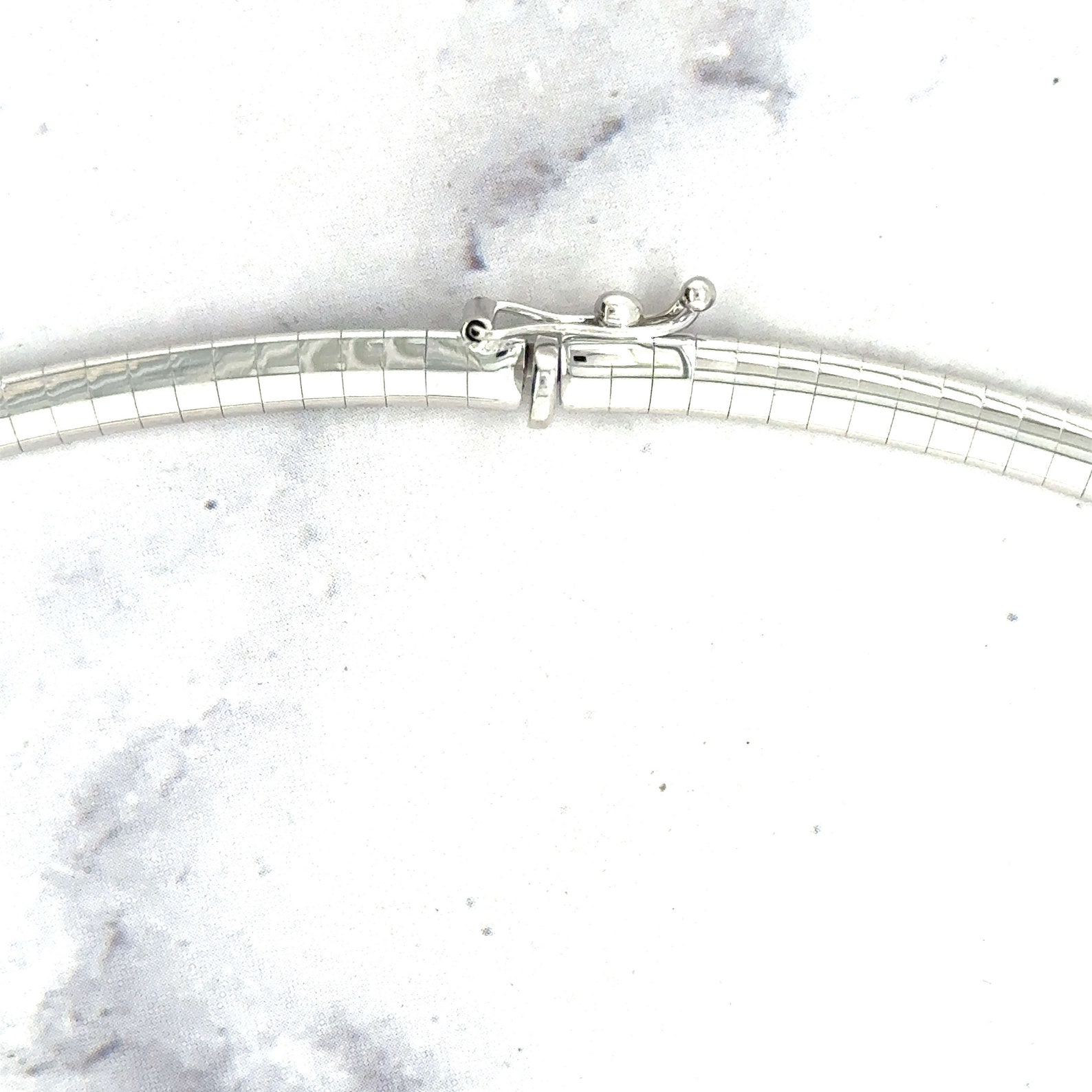 14k White Gold Chain in a Classic Omega Design (4.00 mm) main image 0