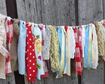 Country chic fabric garland, summer window valance, backdrop wall hanging