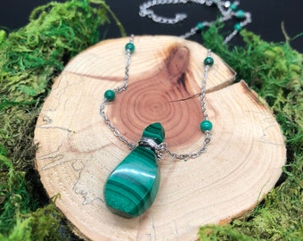 Anahata Oil Bottle Necklace Heart Chakra Essential Potion Spell Jar Aromatherapy Diffuser Pendant Magic Witchcraft Pagan Malachite Silver