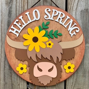 Wooden Round Circle Highland Cow Sign image 1