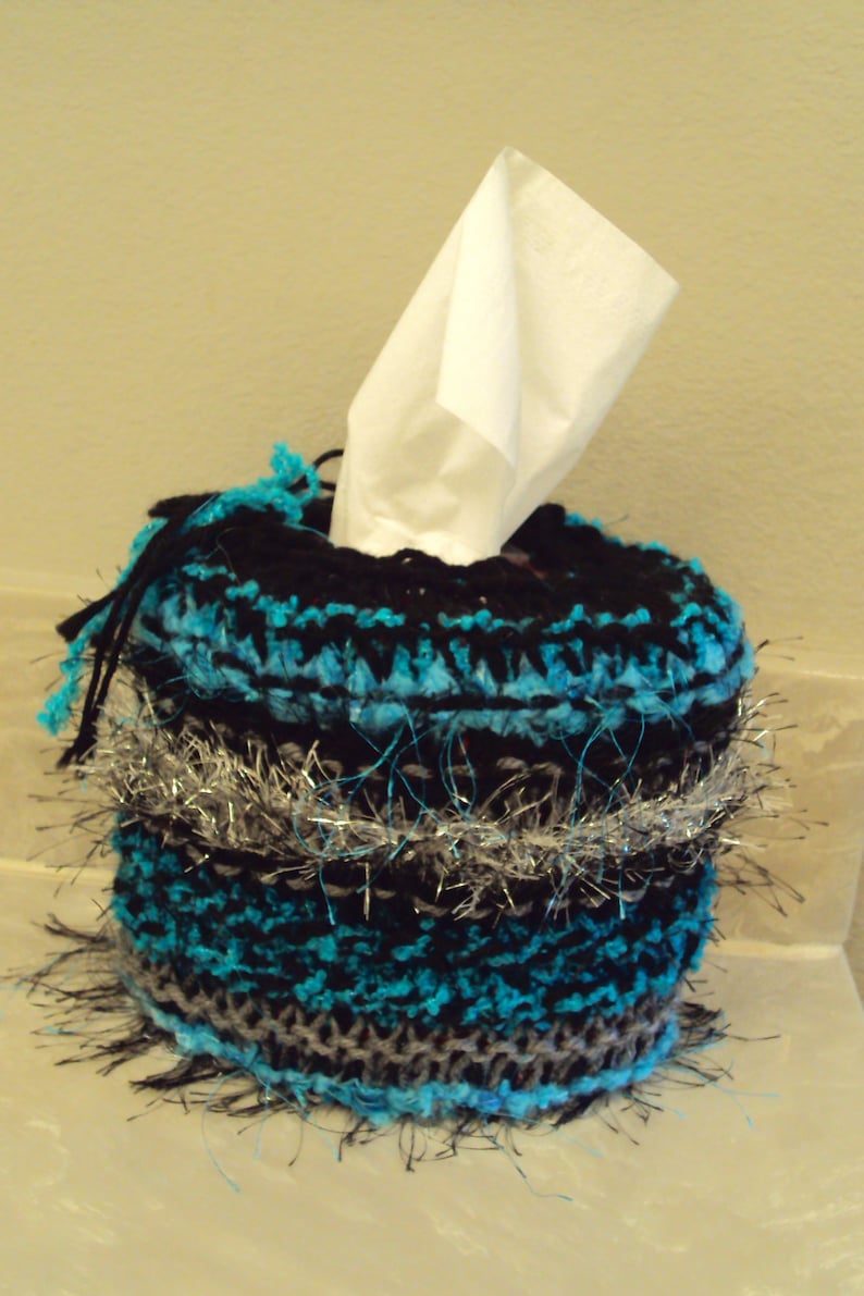 Soft Textured Tissue / Klenex Box Cover Knit or Crochet Pattern Free