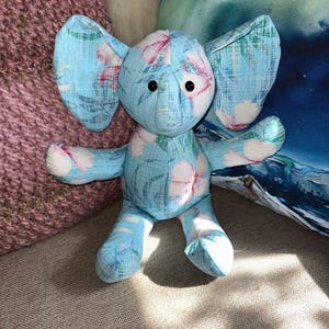 Memory elephant/memory animal/memory bear/memory elephant from clothes/in memory elephant/memory elephant from shirt/memory bear/tshirt bear
