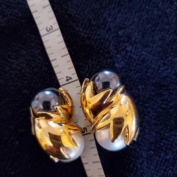 Ciner earrings View 2