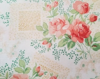 Rose bouquet fabric  Q2405 33 cream - Violet's  Garden collection by Mary Jane Carey for Henry Glass - Priced by the 1/2 ya