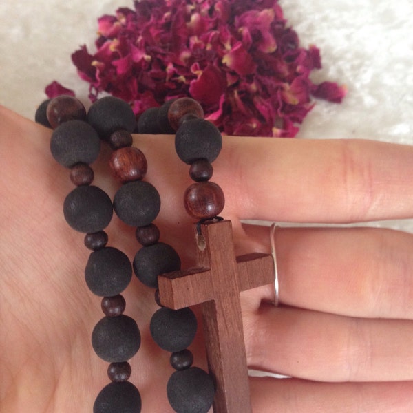 Rose petal rosary, prayer meditation beads, handmade rosary, buddhist jewelry, mala prayer necklace, wooden rosary cross