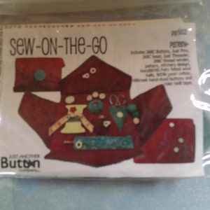 Sew-On The- Go Just Another Button Company Kit