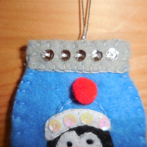 Mason Jar Penguin And Wee Snowman Ornament image 2