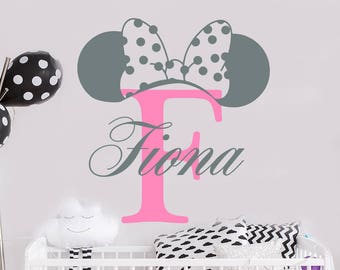 Niñas nombre calcomanía de pared, Mickey Mouse calcomanía, carta de monograma, minnie mouse orejas, vivero decoración chica, decoración de la habitación de la niña, arte del nombre personalizado (MA175)