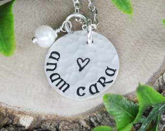 Collar Anam Cara: Joyería celta de alma gemela estampada a mano, perla de agua dulce