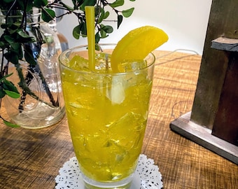 Fresh Squeezed Lemonade Gel Candle! Smells real!!