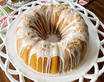 Cinnamon Vanilla Bundt Cake Soy Wax Candle. 4 pound Full Size Cake!