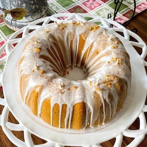 Banana Nut Bundt Cake Candle. Full Size Cake!