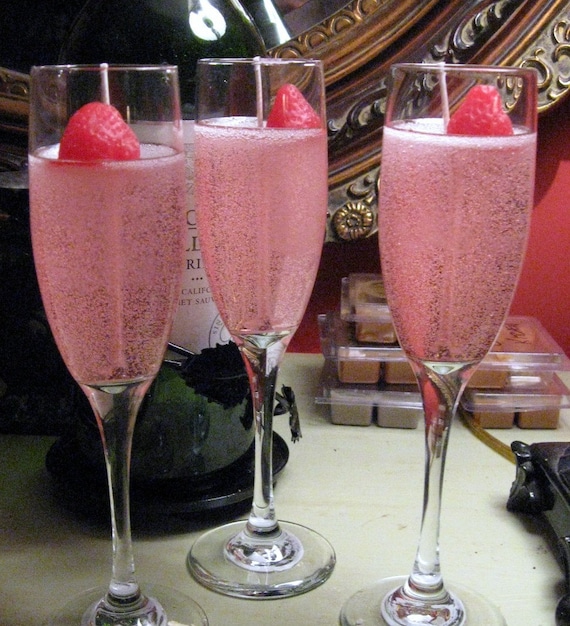 Bougie gelée à la fraise et au champagne -  France