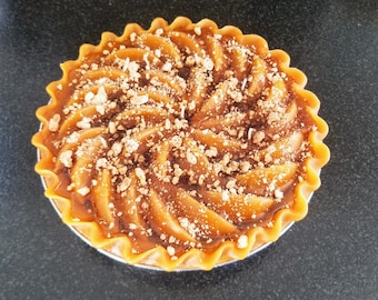 Apple Pie Candle -9&quot; - Very Realistic and smells REAL!
