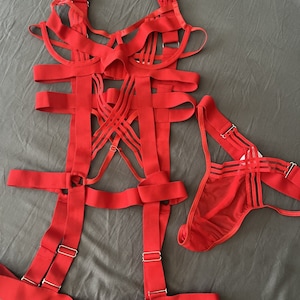 Lingerie online with straps