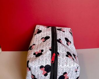 Minnie Mouse Toiletry Bag – 9x5x4 Zippered Travel Pouch | Disney Makeup Bag | Minnie Cosmetic Organizer | Gift for Disney Lover
