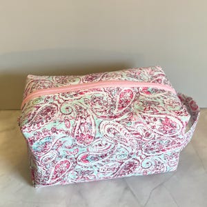 Toiletry bag for women