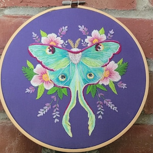 Luna Moth Hand Embroidered Art. Embroidery Hoop. Moth. Nature. Embroidery. Luna Moth. Embroidered Art. Hoop Art. Hand Stitched. Summer Art.