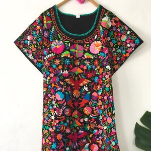 Mexican Dress, hand-embroidered, beautiful colorful Mexican hippie flowers, folk, cute Mexico