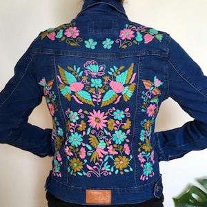 Denim jacket, handmade embroidery, beautiful, made in mexico, puebla embroidery, mexican clothing, embroidered shirt, mexican item