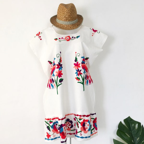 Hermoso Huipil, 100% Algodón, bordado a mano, huipil Oaxaca, Vestido para primavera/ Verano, Oaxaca dress