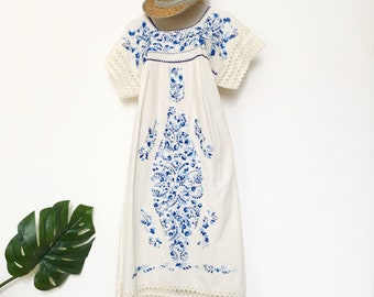 Mexican Embroidered Dress, ethnic, size S,M,L,XL beautiful handmade embroidery, Puebla dress,  traditional tunic hippy